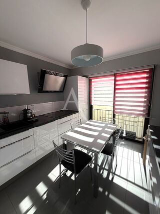 Vente Appartement NANTES MONSELET ROND-POINT DE VANNES SAINTE-THERESE Très beau T4 de 95 m2 avec terrasse et double garageé Nantes