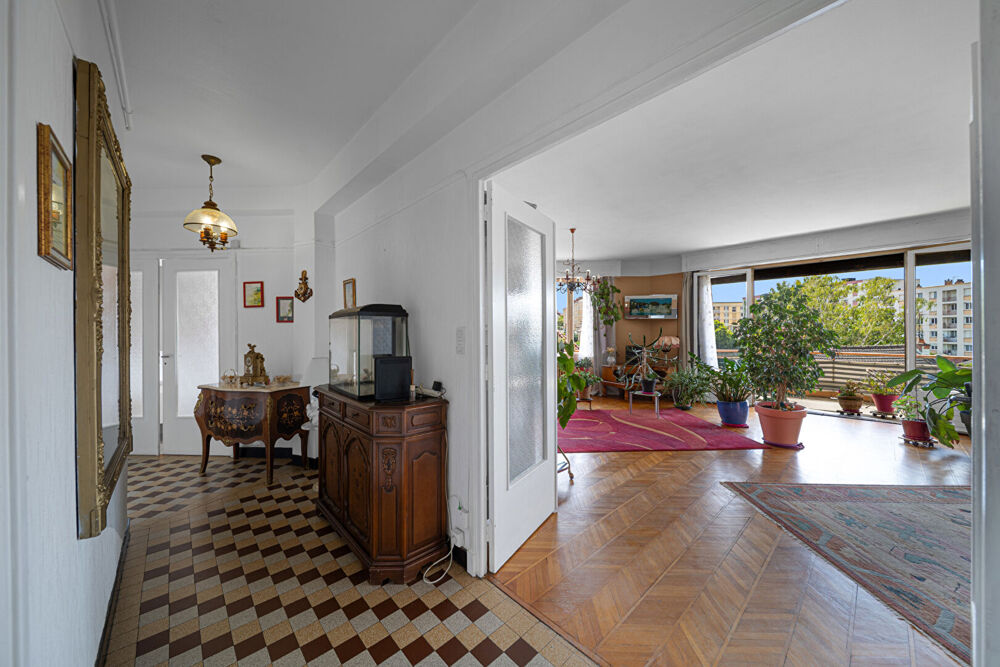 Appartement 6 pièces 167 m² · à Montceau les Mines · 167 m² · 79 000 €