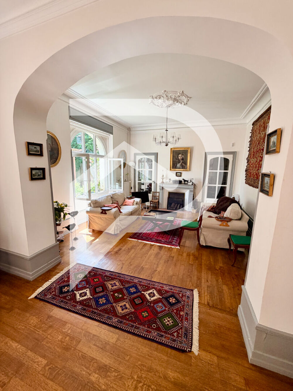 Maison 11 pièces · à Perigueux · 550 000 €