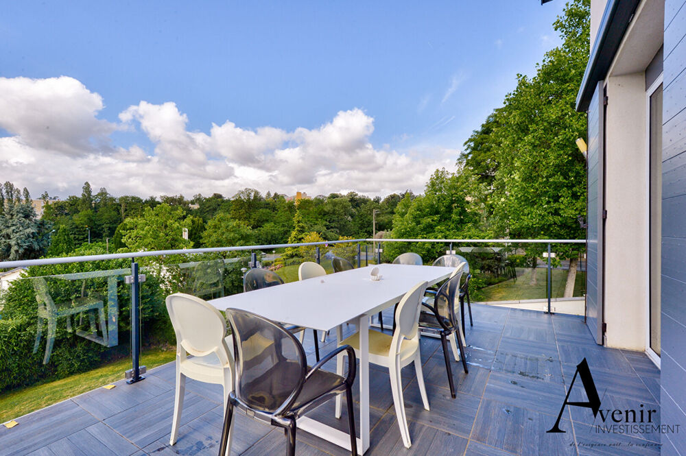 Vente Maison Maison Ecully 5 pièce(s) 215 m2 - jardin et piscine Ecully