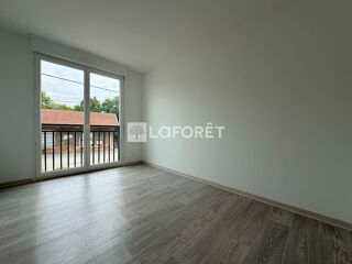  Appartement à louer 5 pièces 101 m²