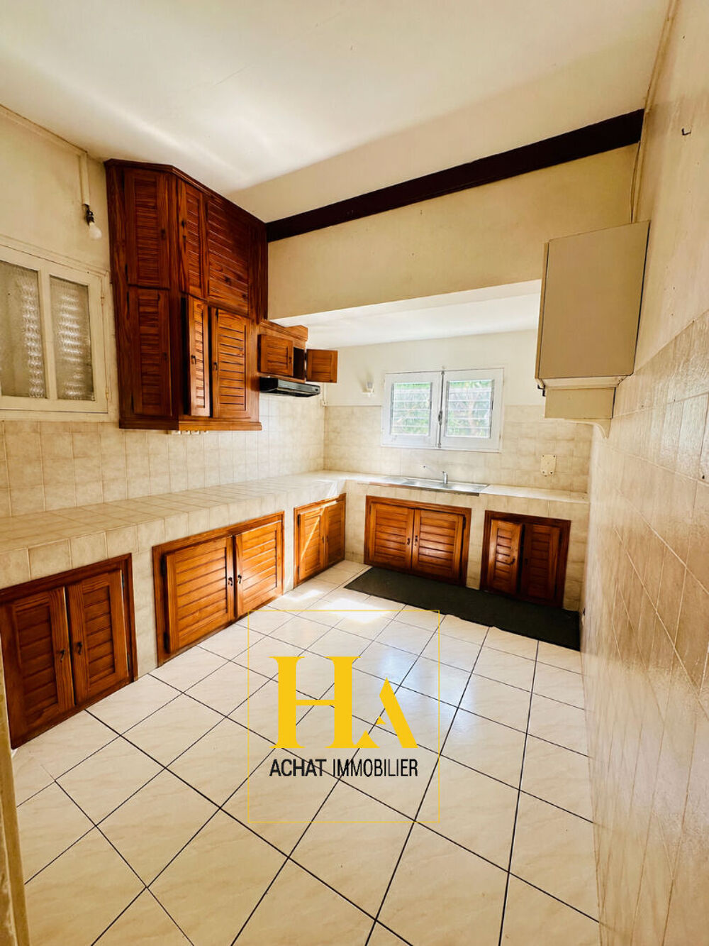 Vente Maison Maison Saint Denis 5 pièce(s) 129 m2 Saint denis
