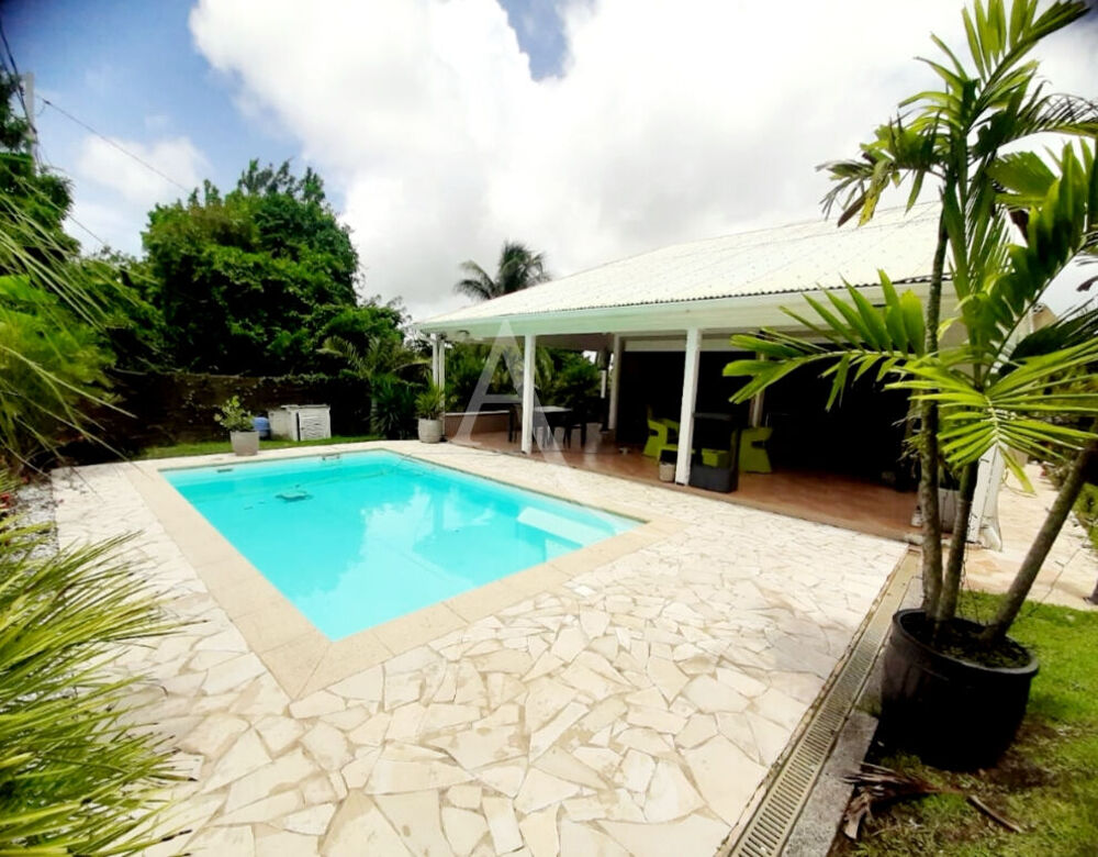 Villa Le Lamentin 4 pièce(s) 137 m2 Une Pépite qui vous comblera de BONHEUR !!!!!!