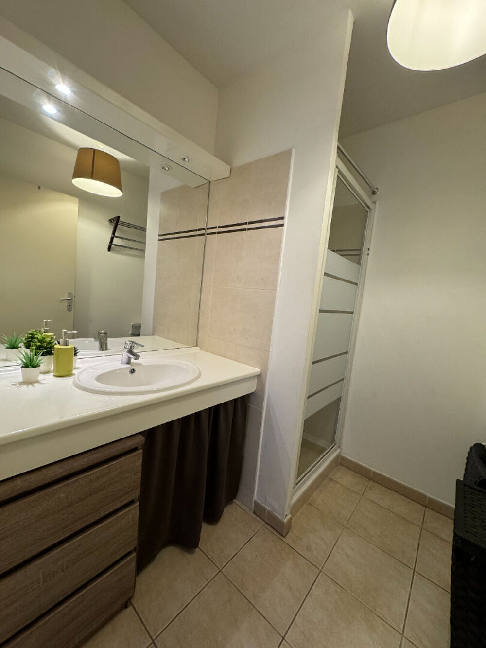 Location Appartement ST CHAMAS, APT T2  MEUBLE AVEC JARDIN ET PARKING Saint chamas