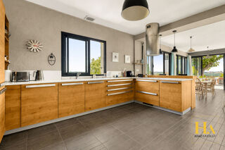  Maison à vendre 10 pièces 245 m²