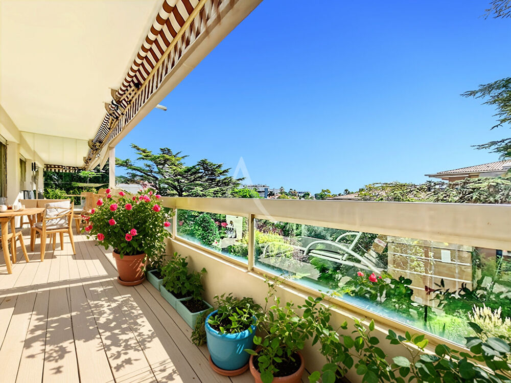 Appartement Cannes 3 pièces 95 m²_ Garage _ Au calme _ Vue dégagée _ Aperçu mer
