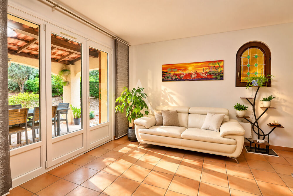 Vente Maison VILLA DE 180 M2 AVEC PISCINE JARDIN 1800M2 AU CALME PANNEAUX SOLAIRES Vinon sur verdon