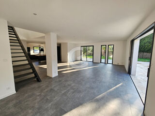  Maison � vendre 4 pi�ces 151 m�