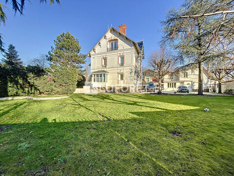  Maison � louer 15 + pi�ces 480 m� Le vesinet