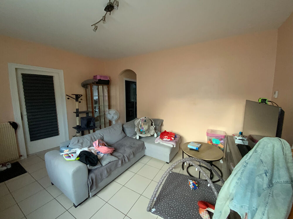 Vente Immeuble LE CREUSOT proche commodités. Immeuble comprenant deux appartements actuellement loués Le creusot