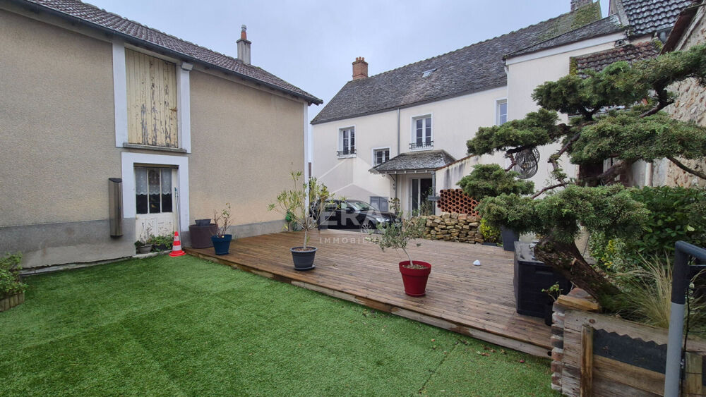 Maison BRIARDE 6 pièce(s) 140 m2