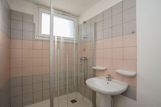  Appartement  vendre 5 pices 84 m