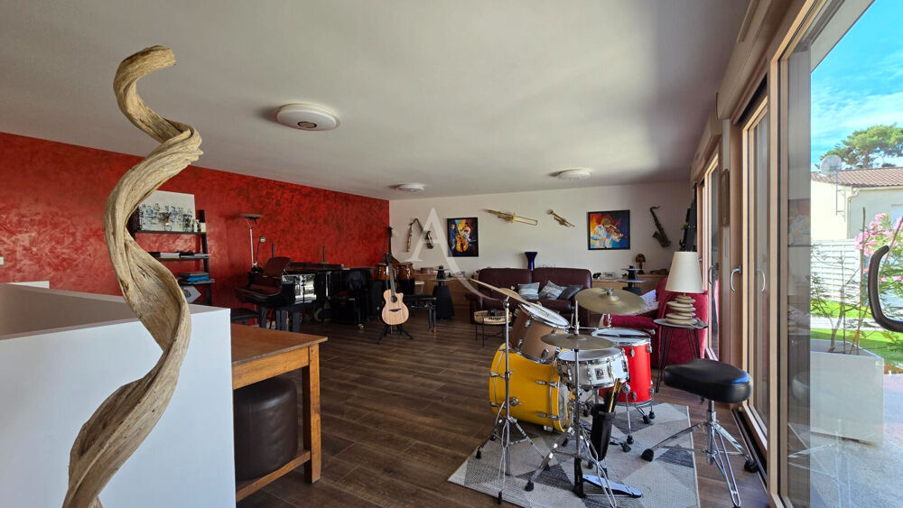 à vendre  Maison Jard-sur-Mer (85520)