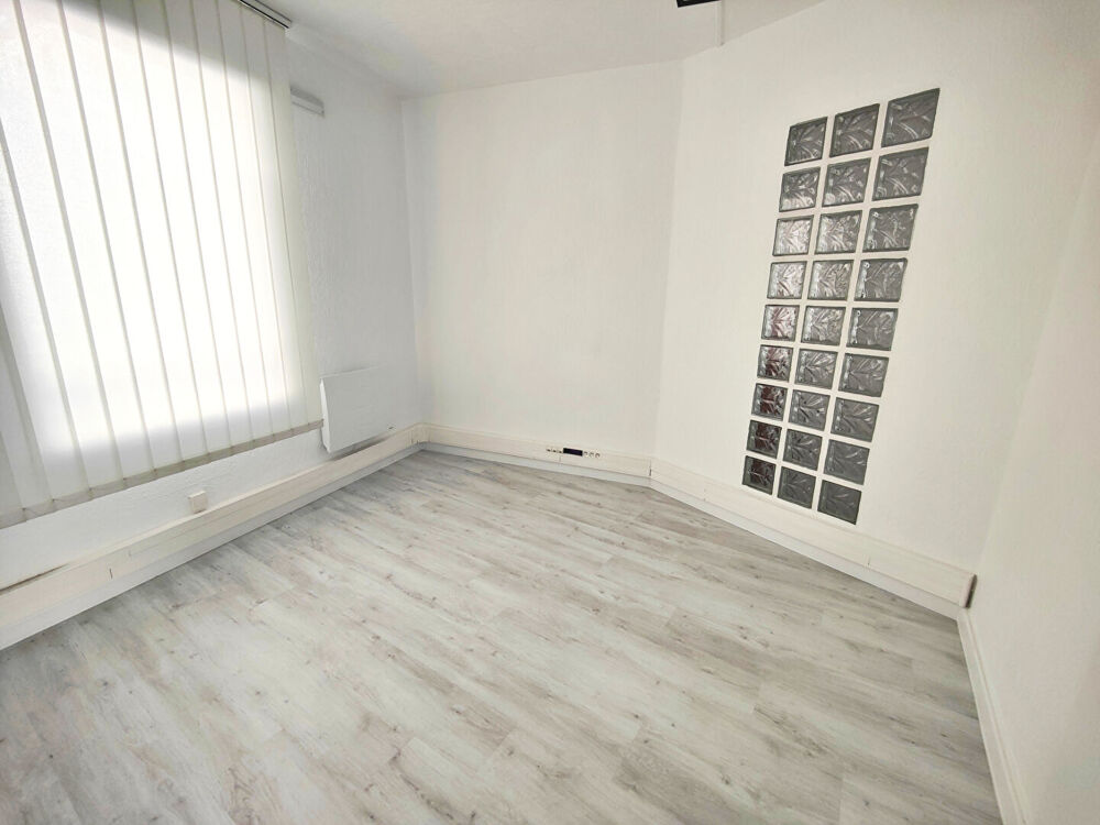   Local professionnel, activité de bureau 64.50m² Melun