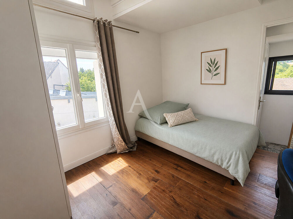 Location Appartement Studio de 13m² +Mezzanine, équipé, Orsay Orsay