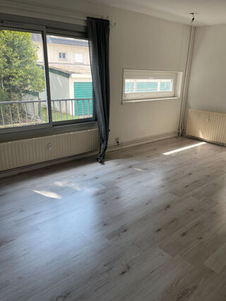  Appartement  louer 2 pices 56 m
