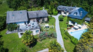  Villa à vendre 15 + pièces 900 m²