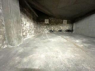  Parking / Garage  vendre 10 m