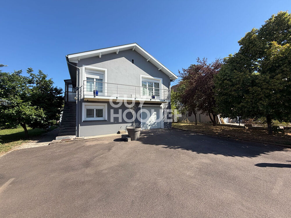 Maison spacieuse de 8 pièces à vendre à Le Breuil