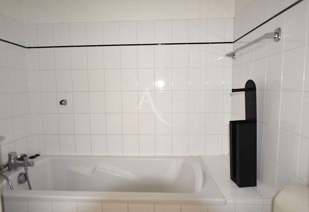 Vente Appartement Appartement 1 pièce à vendre à Savigny-le-Temple - Réf. 8972 Savigny le temple