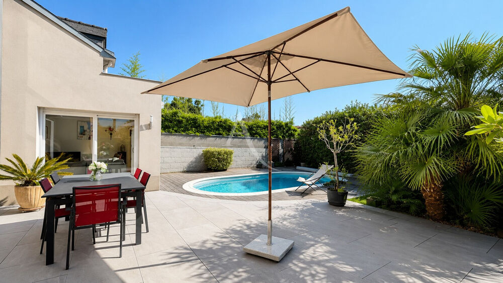 Maison Contemporaine de 171 m² avec piscine et double garage - Longchamp/Gaudinière
