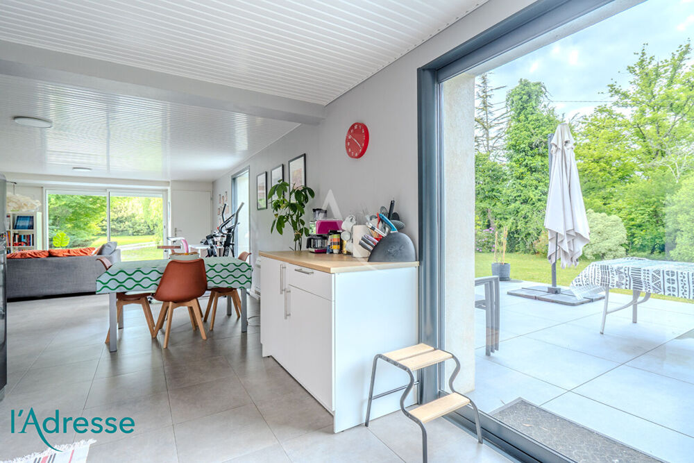 Vente Maison GRADIGNAN - Secteur recherché - Maison aux beaux volumes sur parcelle de plus de 2 000 m²² Gradignan
