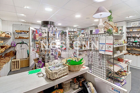   À Vendre Murs et Fonds de Commerce Boutique Décoration & Souvenirs à Cotignac 