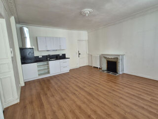  Appartement à louer 2 pièces 55 m²