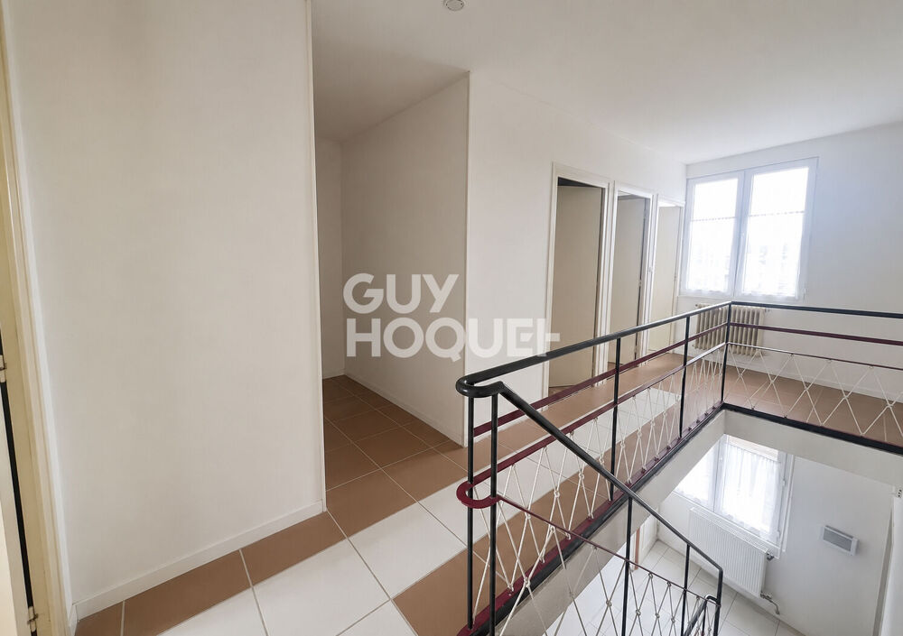 Maison spacieuse à vendre à Grury - 9 chambres, idéale pour grande famille