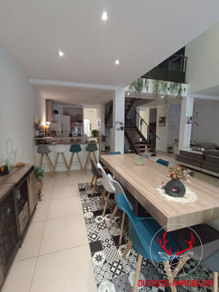  Maison à vendre 6 pièces 265 m²