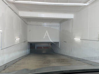  Parking / Garage à vendre 