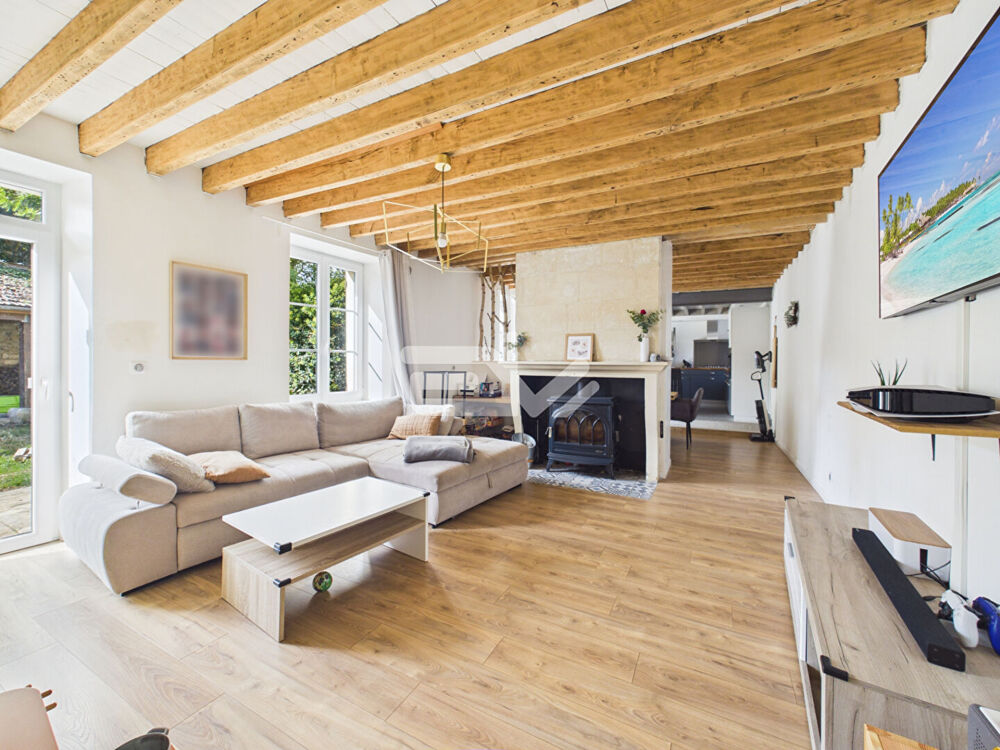 Belle longère en pierre de 1860 - 3 chambres - Terrain clos de 1 500 m² - proche de Fismes et des commodités