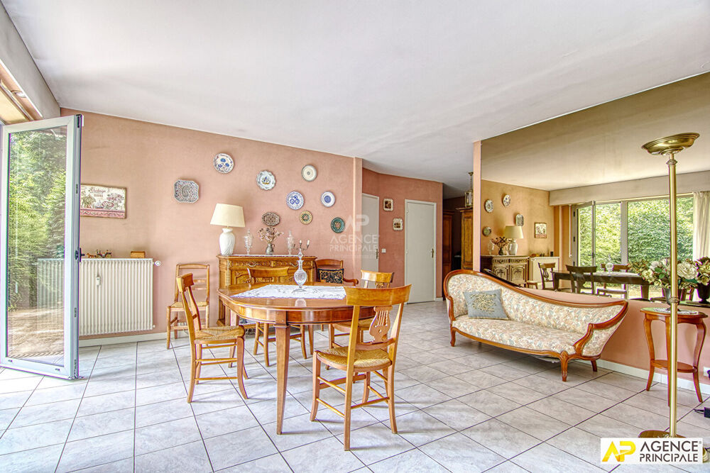 Vente Appartement Versailles Clagny Appartement 5 pièces 113 m² rez-de-jardin avec ascenseur, cave et parking et box en sous-sol Versailles
