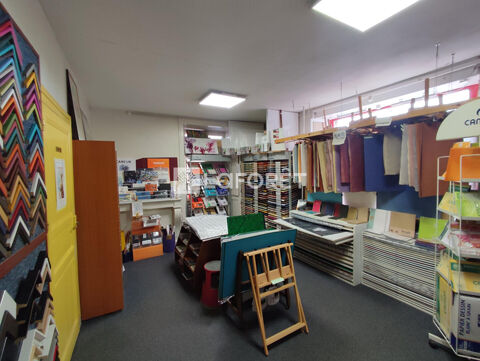   TRES BELLE VISIBILITE : Local commercial Redon 140 m2 