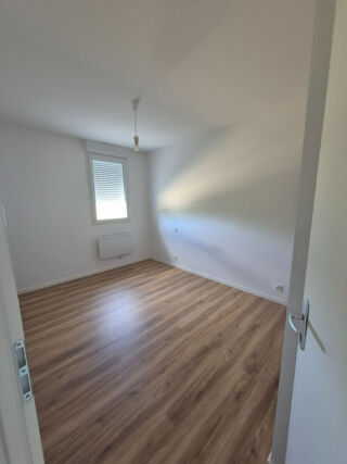  Maison à louer 4 pièces 81 m²