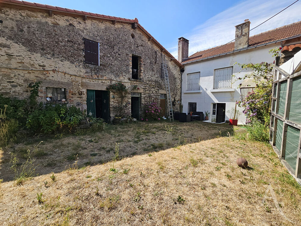 Maison 5 pièces 126 m² · à St Etienne du Bois · 126 m² · 239 900 €