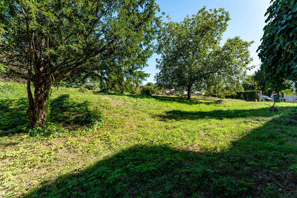 Vente Terrain Terrain constructible de 1846 m2 orienté sud ouest Caluire et cuire