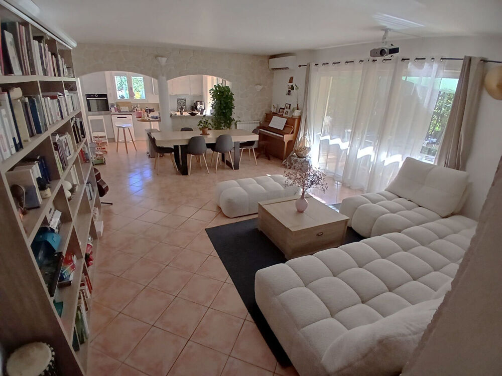 Vente Maison Maison à vendre à LE REVEST LES EAUX 135 m2² sur 650 m² de terrain  - 4 chambres avec piscine Le revest les eaux
