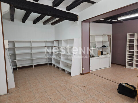 Local commercial &agrave; louer en plein centre de Loches 900 37600 Loches