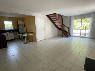  Maison à louer 5 pièces 87 m²