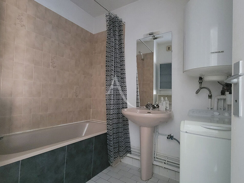 Vente Appartement SAINT-AUGUSTIN - Appartement  1 pièce(s) 30.03 m2 - stationnement et cave Bordeaux