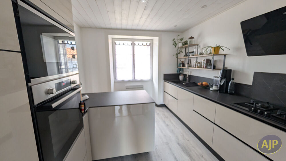 Maison Grues 10 pièce(s) 178.98 m2