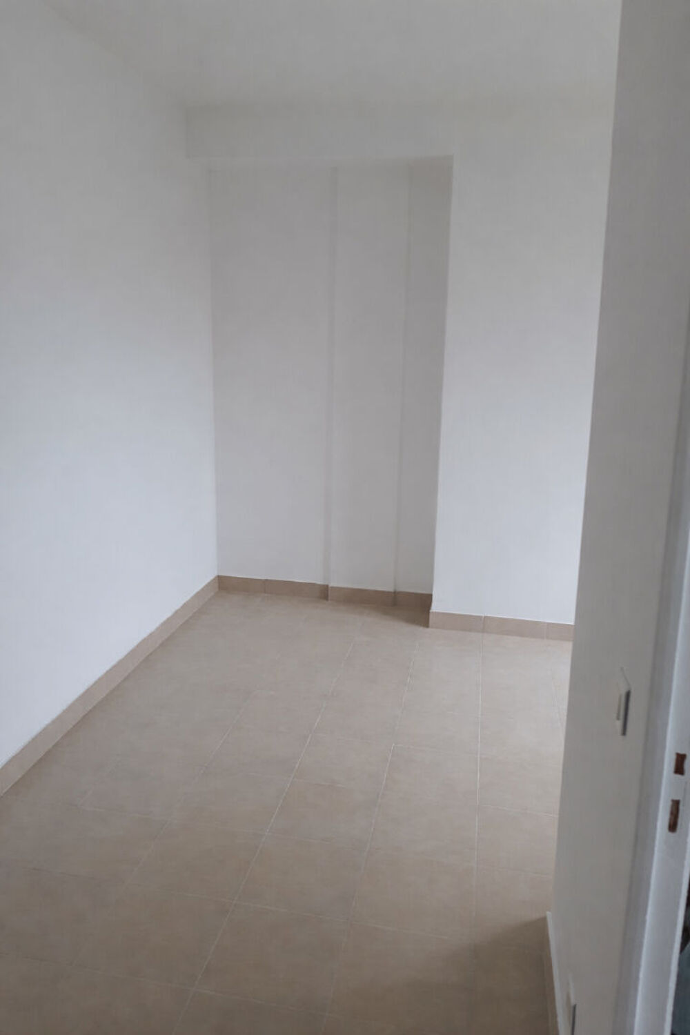 Appartement Aubervilliers 1 pièce(s) 20.33 m2
