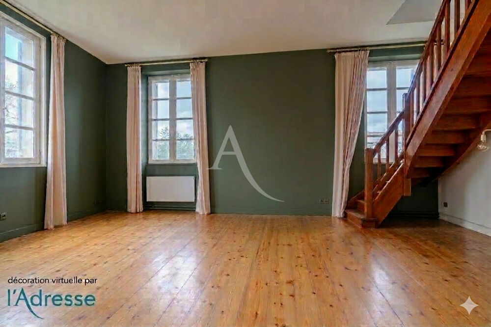 GRADIGNAN - Bel appartement de 150m² au sol dans un château avec garage fermé