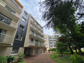  Appartement à louer 2 pièces 43 m²