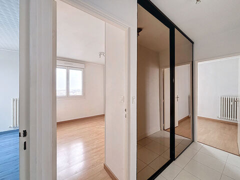  Appartement  louer 4 pices 77 m