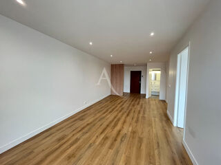  Appartement à louer 2 pièces 54 m²