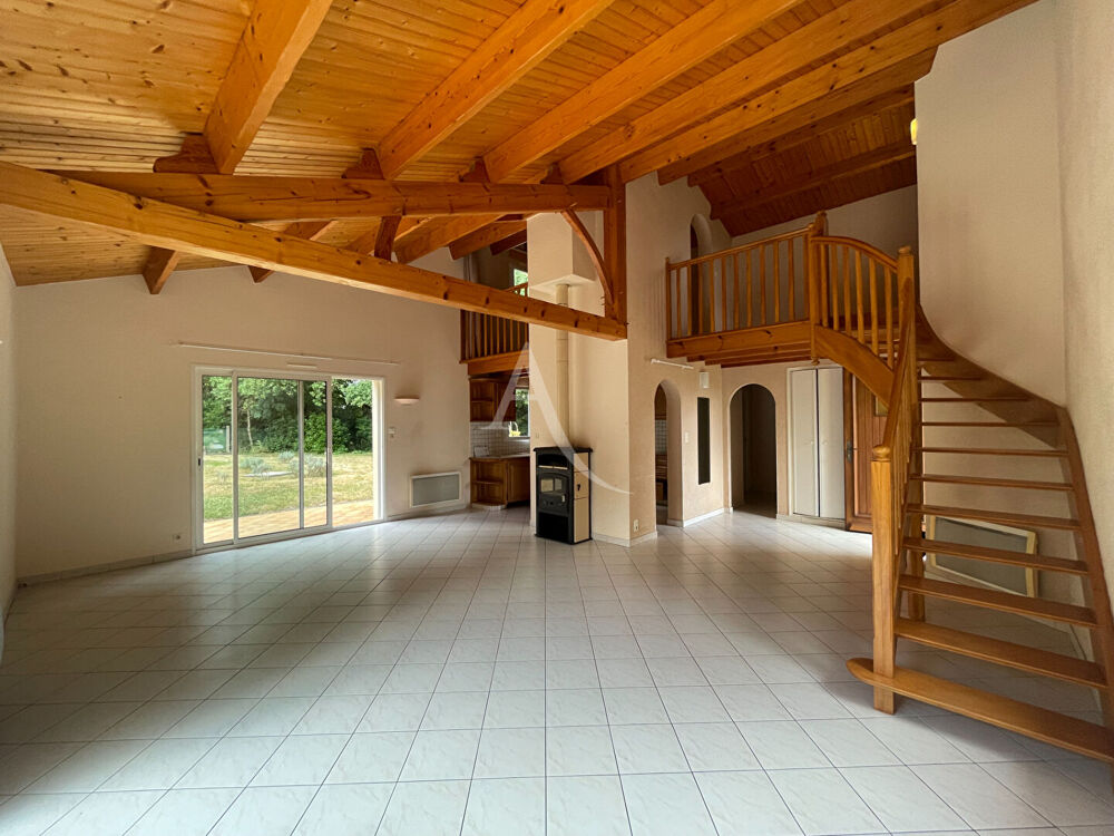Location Maison SAINT AVAUGOURD DES LANDES, Maison  3 pièce(s) 97 m2 Saint avaugourd des landes