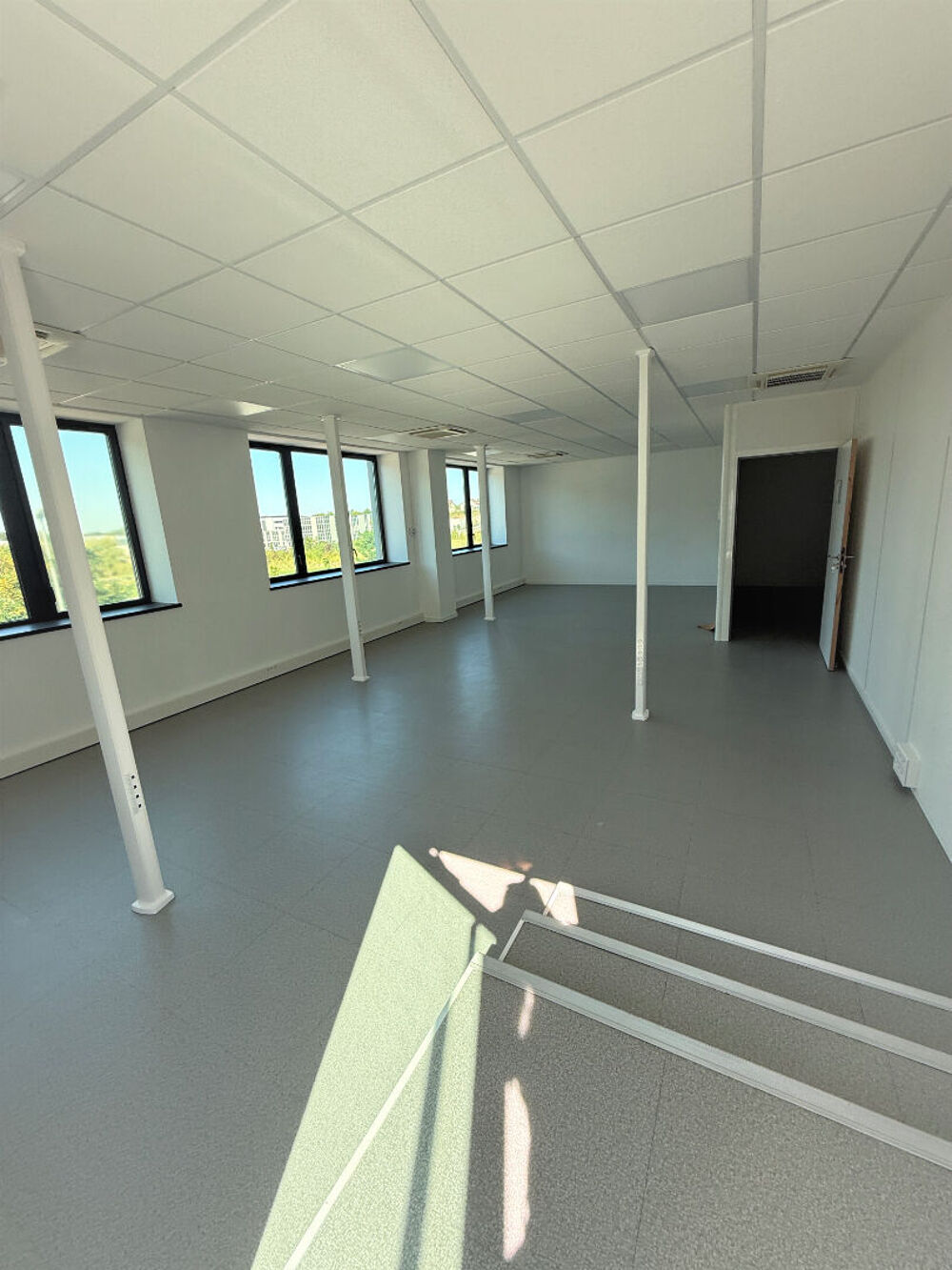   Bureaux  200 m2 - Proche rocade BESANCON Besancon