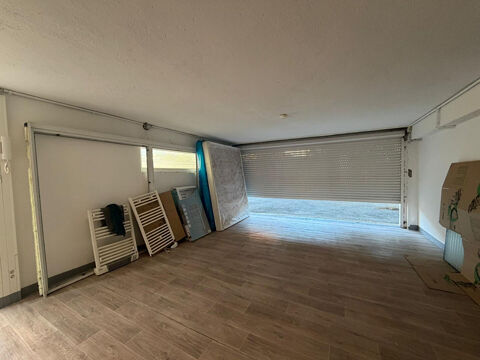 Local de stockage - Villeneuve-Loubet 32 m2 450 06270 Villeneuve loubet